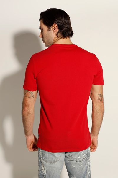 Playeras y Polos para Hombre | Guess - Tienda en Línea