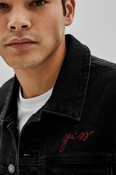 Resultado de búsqueda - X en Hombre Guess Chamarras de R$800,00 até  R$4.999,00 | GUESS | Tienda en línea